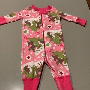 Hanna Andersson Girls Reindeers Penguins Christmas Onesie Size 0-6 months